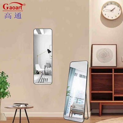 Gepersonaliseerde grootte Populaire design Float glas spiegel voor badkamer make-up in stijlvol ontwerp