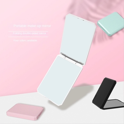 Verstelbare compacte damesdressing mirror met hartvormig LED-licht en custom design