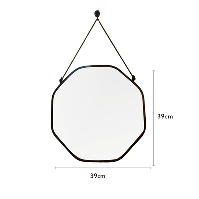Voeg een vleugje elegantie toe aan je antieke toilet met deze Vintage Plastic Frame Mirror