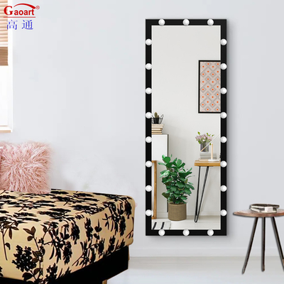 Ervaar de Ultieme Vanity Makeover met Hollywood Mirror