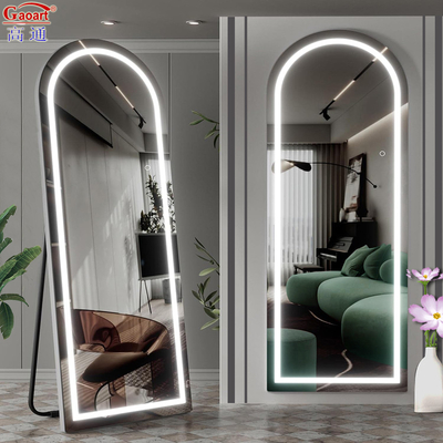 En een stijlvolle LED badkamer spiegel voor uw badkamer transformatie project