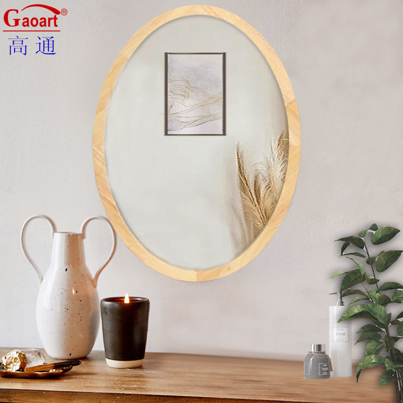 Moderne stijlvolle vloerlengte spiegel met houten frame voor rustiek decor Volle lengte