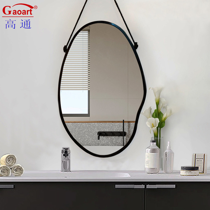 Elke dag badkamer decor met antieke glazen spiegel en plastic frame in Lanyard stijl