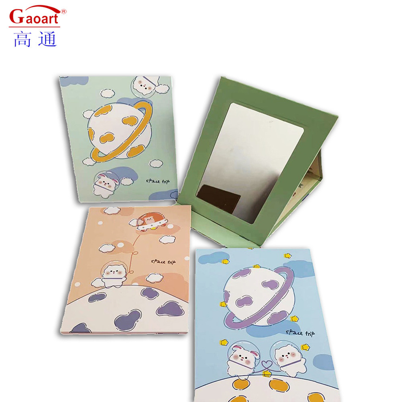 Gecoat papier en glazen spiegel De ideale combinatie voor een schattige opvouwbare make-up spiegel