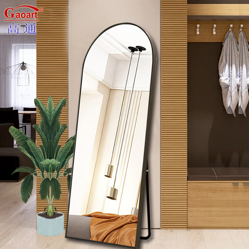 Wanddecoratie van de woonkamer Moderne stijl Extra grote kast met zilveren glazen spiegel