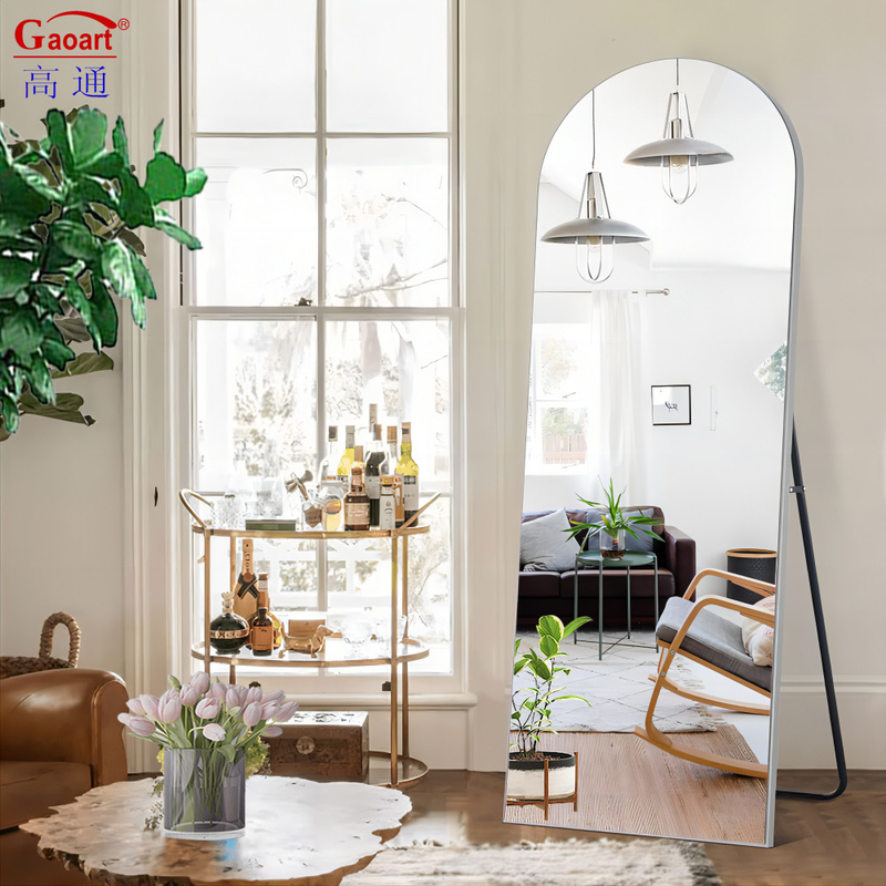 Woonkamer Essentiële Volle lengte Zwarte boog Floor Mirror met Gold Aluminium Frame